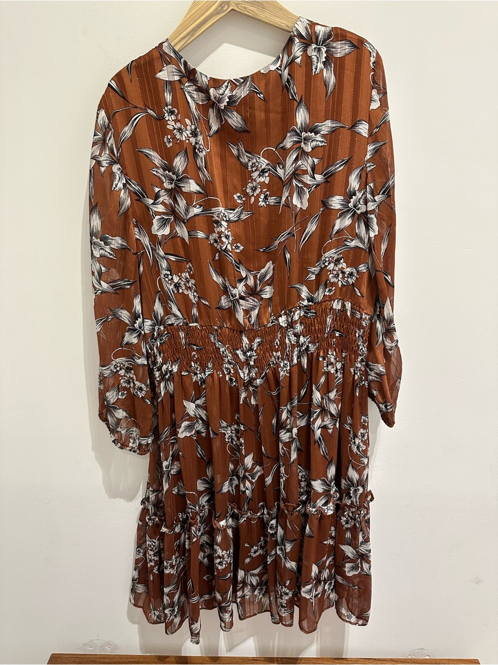 Taylor Rust Brown Floral V-Neck Long Sleeve Tiered Dress - Picture 3 of 5